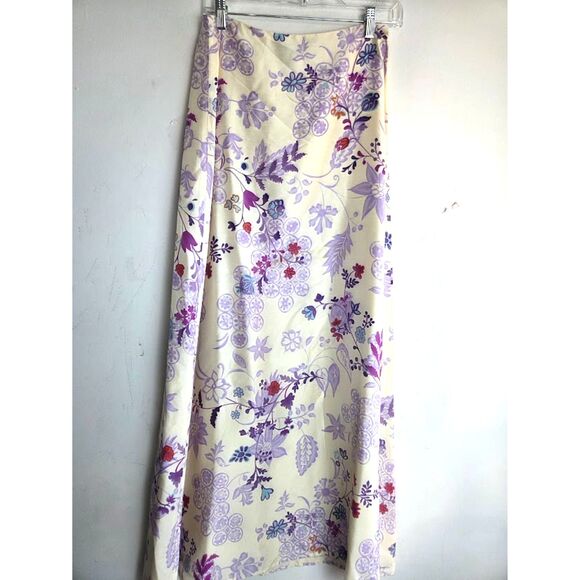 Ann Taylor Women Ivory w/Multicolor Floral 100% Silk Satin Maxi Skirt size 6 - Picture 3 of 5